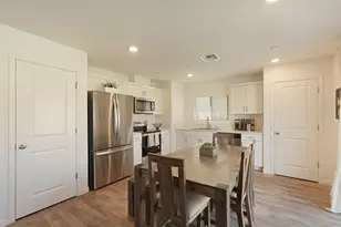 437 Rainbow Fls Ln, Manteca, CA 95337 - Photo 6