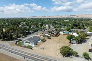 720 N 2nd St, Patterson, CA 95363 - Photo 10