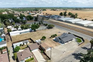 720 N 2nd St, Patterson, CA 95363 - Photo 4