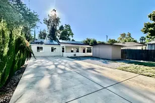 907 Orange St, Yuba City, CA 95991 - Photo 2