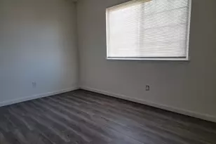 7839 Edenwood Ct, Sacramento, CA 95828 - Photo 12