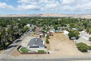 720 N 2nd St, Patterson, CA 95363 - Photo 8