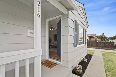 216 E Carlton Way, Tracy, CA 95376 - Photo 4