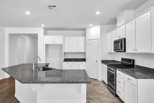 1414 Van Zee Dr, Woodland, CA 95776 - Photo 2