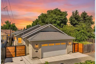 3025 7th Avenue, Sacramento, CA 95817 - Photo 2