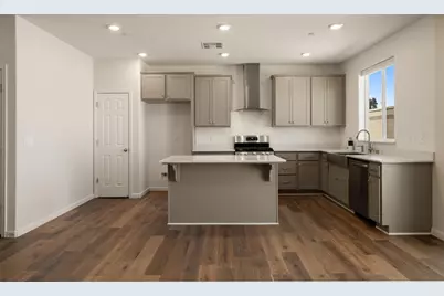 727 Crow Creek Circle, Galt, CA 95632 - Photo 8