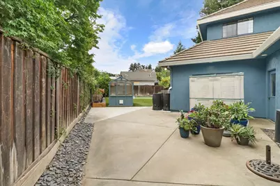 9411 Leal Court, Elk Grove, CA 95758 - Photo 76