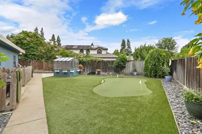9411 Leal Court, Elk Grove, CA 95758 - Photo 74