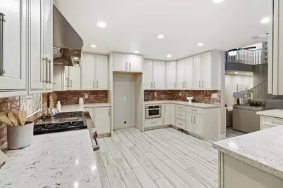 9411 Leal Court, Elk Grove, CA 95758 - Photo 22