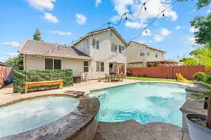 4716 Brabant Way, Elk Grove, CA 95757 - Photo 8