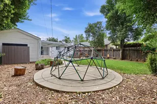 3438 36th St, Sacramento, CA 95817 - Photo 24