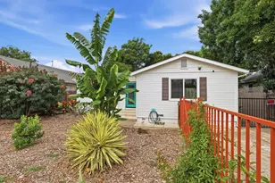 3438 36th St, Sacramento, CA 95817 - Photo 2