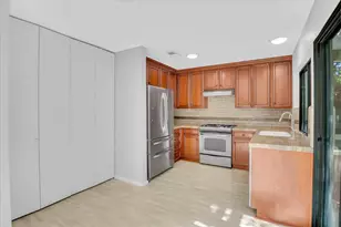 8 Adelphi Ct, Sacramento, CA 95825 - Photo 12