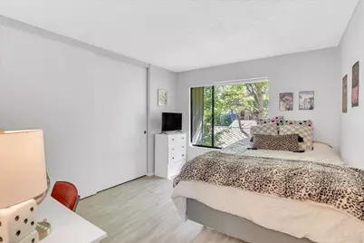 8 Adelphi Court, Sacramento, CA 95825 - Photo 16