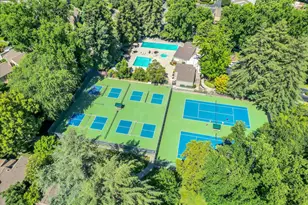 8 Adelphi Ct, Sacramento, CA 95825 - Photo 36