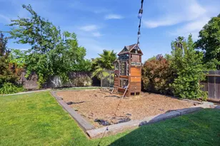 1654 Prusso St, Livingston, CA 95334 - Photo 14