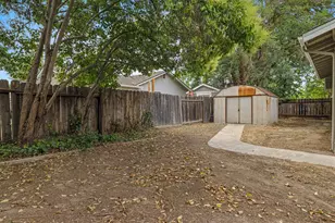 2340 E Hawkeye Ave, Turlock, CA 95380 - Photo 38