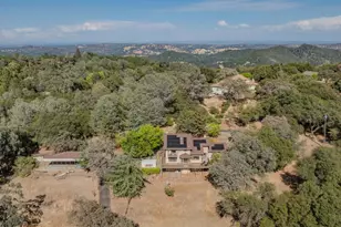 5681 Honeycomb Ln, Shingle Springs, CA 95682 - Photo 10