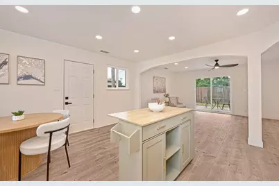 8894 Sharkey Avenue, Elk Grove, CA 95624 - Photo 10