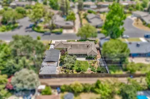 301 Robin Hood Dr, Modesto, CA 95350 - Photo 28