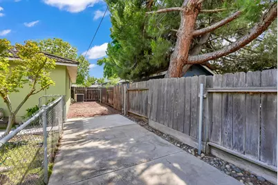 301 Robin Hood Drive, Modesto, CA 95350 - Photo 24