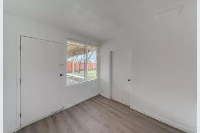 2190 Meadowglen Avenue, Sacramento, CA 95832 - Photo 14
