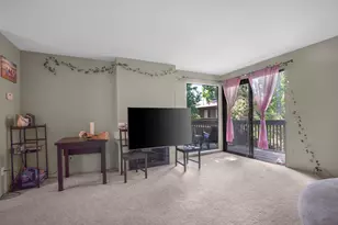 915 Fulton Ave, Sacramento, CA 95825 - Photo 8