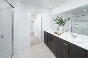 10195 Ragan Dr, Elk Grove, CA 95757 - Photo 12