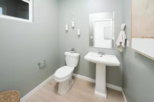 10195 Ragan Dr, Elk Grove, CA 95757 - Photo 8
