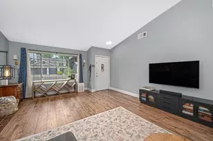 5208 Olivehurst Way, Elk Grove, CA 95758 - Photo 6