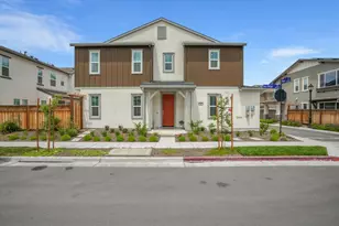 61 W San Diego Dr, Mountain House, CA 95391 - Photo 2