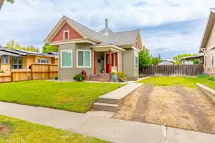1042 R St, Newman, CA 95360 - Photo 1