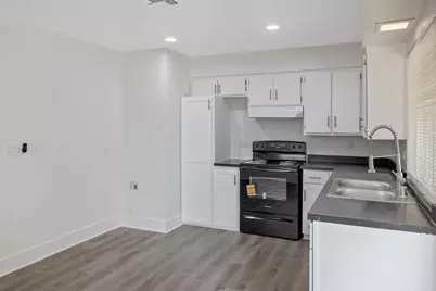 534 W Swift Avenue, Clovis, CA 93612 - Photo 10