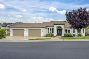 640 Russell Dr, Folsom, CA 95630 - Photo 2