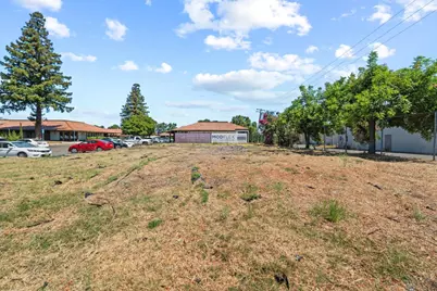 5725 Marconi Avenue, Carmichael, CA 95608 - Photo 14