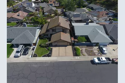 861 River Bluff Court, Oakdale, CA 95361 - Photo 2