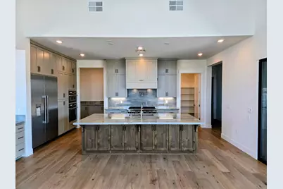 8565 Martin Andrew Circle, Roseville, CA 95747 - Photo 6