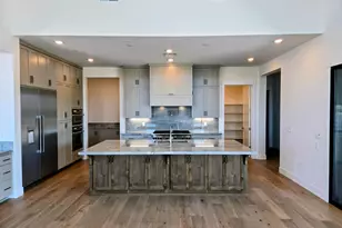8565 Martin Andrew Cir, Roseville, CA 95747 - Photo 6