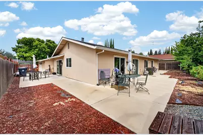6204 Fennwood Court, Sacramento, CA 95831 - Photo 20