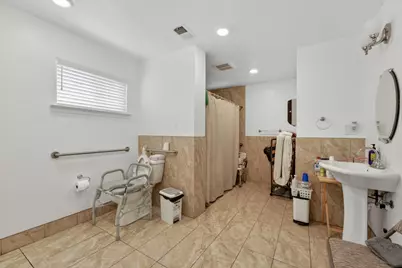 6204 Fennwood Court, Sacramento, CA 95831 - Photo 2