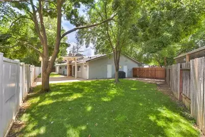 8986 Lansdowne Court, Elk Grove, CA 95624 - Photo 50