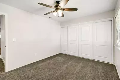 8986 Lansdowne Court, Elk Grove, CA 95624 - Photo 40