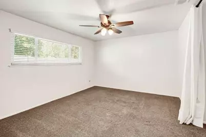 8986 Lansdowne Court, Elk Grove, CA 95624 - Photo 26