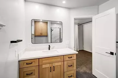 8986 Lansdowne Court, Elk Grove, CA 95624 - Photo 30