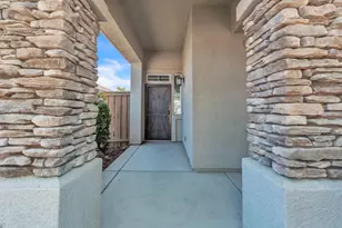 1992 Horseshoe Glen Cir, Folsom, CA 95630 - Photo 4