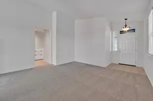 1992 Horseshoe Glen Cir, Folsom, CA 95630 - Photo 6