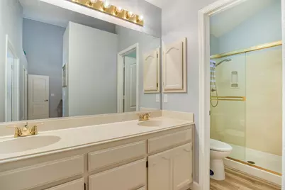 1104 Valencia, Modesto, CA 95350 - Photo 20