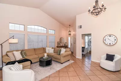 8976 Richborough Way, Elk Grove, CA 95624 - Photo 8