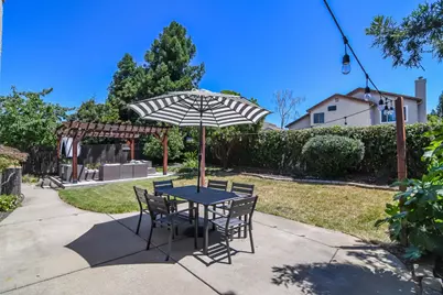 8976 Richborough Way, Elk Grove, CA 95624 - Photo 46