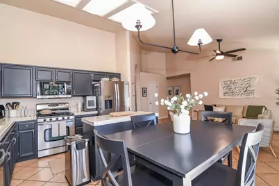 8976 Richborough Way, Elk Grove, CA 95624 - Photo 16
